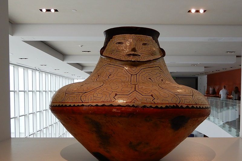 Museum Crocker Container