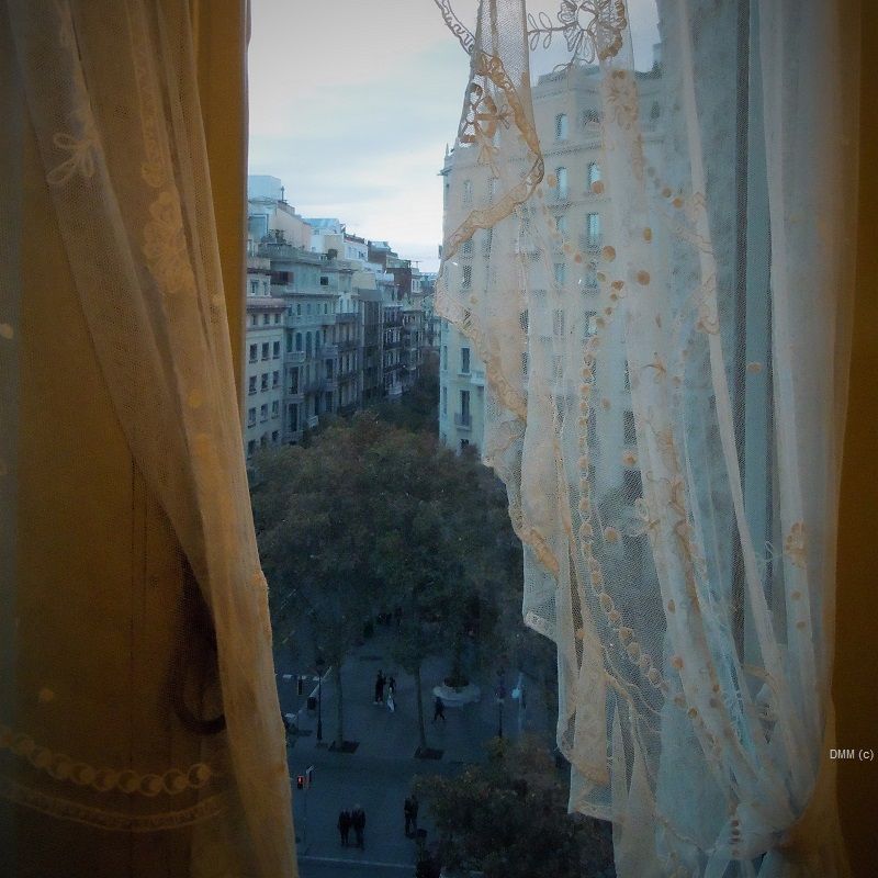 Photo Scenic Spain Guadi Building Apt Life